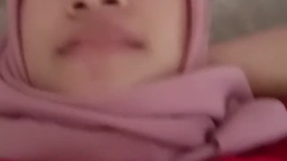 Hijaber Montok Ngewe Dirumah Kosong Viral