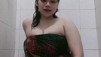 Pengen Mandi Bareng Tamara Susu Gede Basah Dream